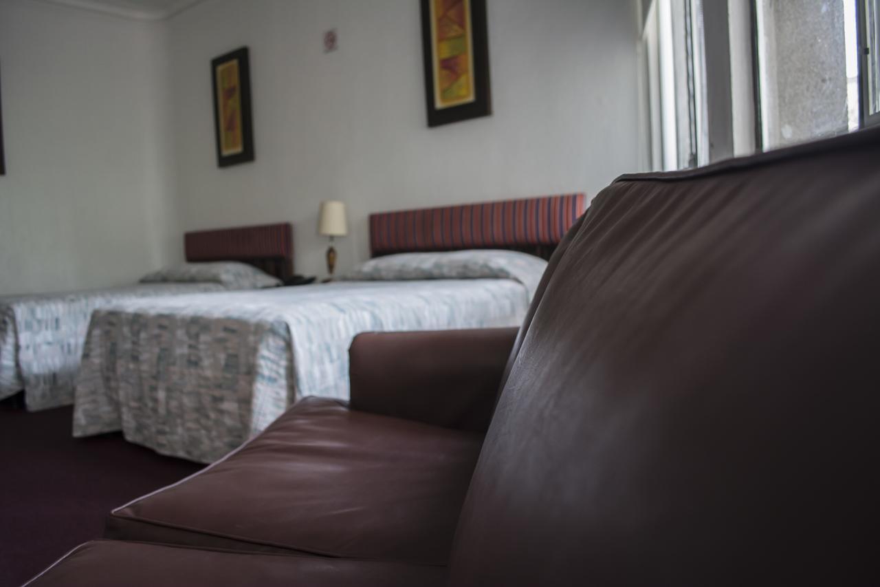 Hotel Plaza Гватемала Экстерьер фото