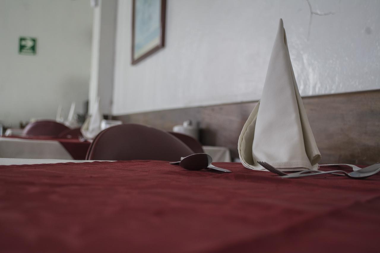 Hotel Plaza Гватемала Экстерьер фото
