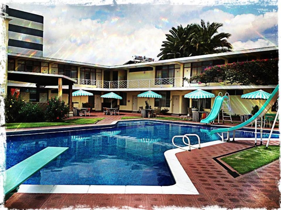 Hotel Plaza Гватемала Экстерьер фото