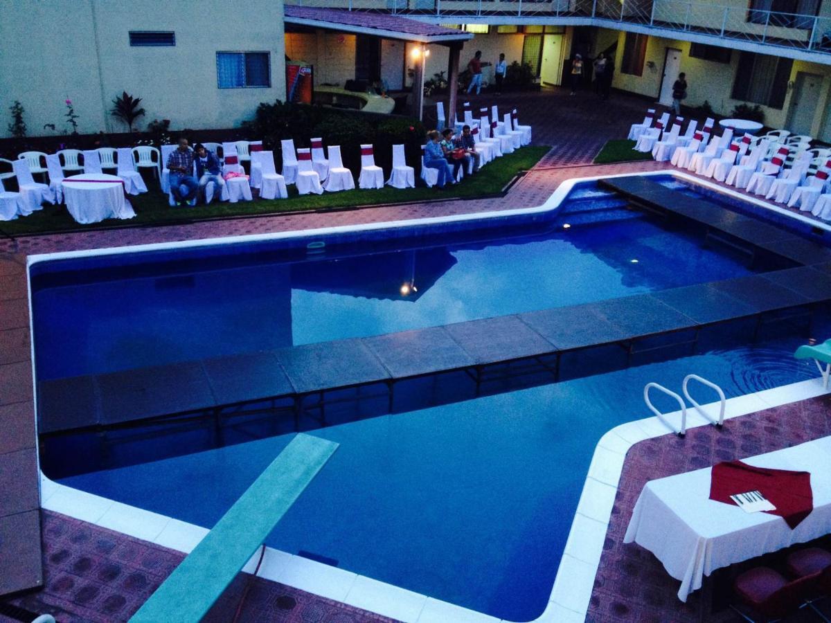 Hotel Plaza Гватемала Экстерьер фото